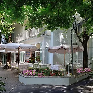 hotel-capri-rimini.emilia-romagnahotels.net/
